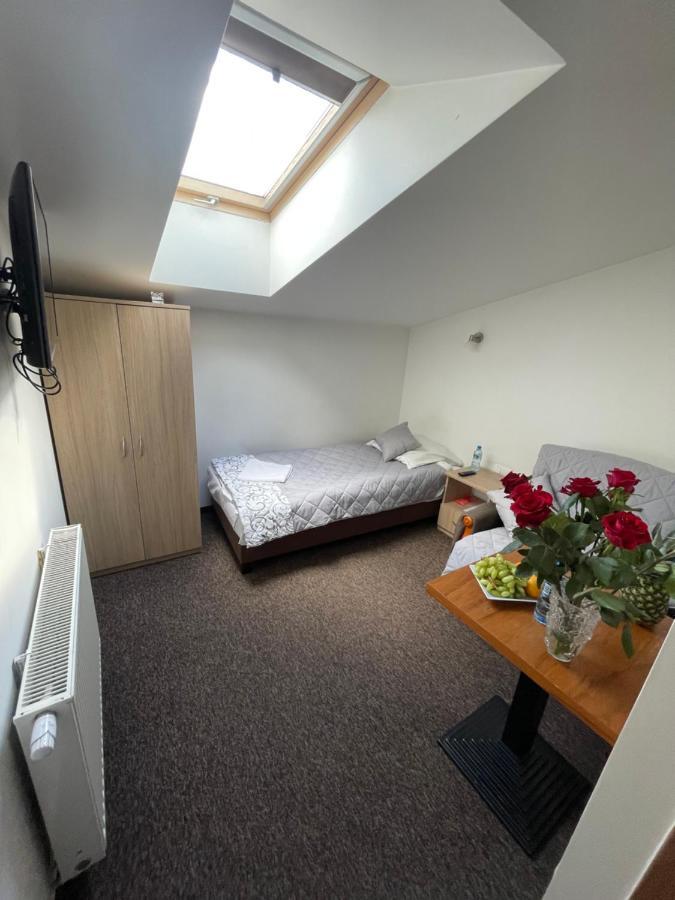 Hotelik Gold Raszyn Exterior foto