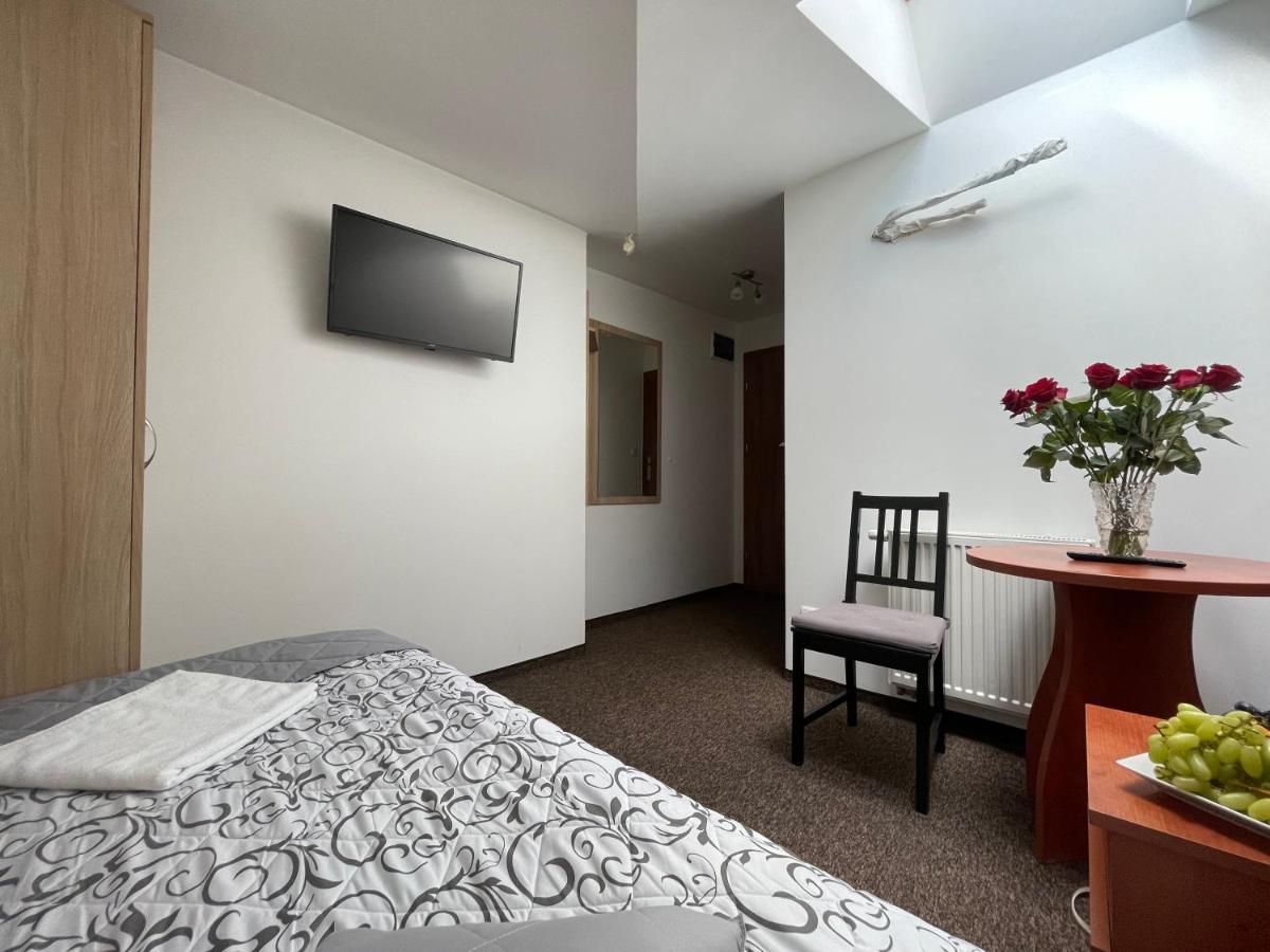 Hotelik Gold Raszyn Exterior foto