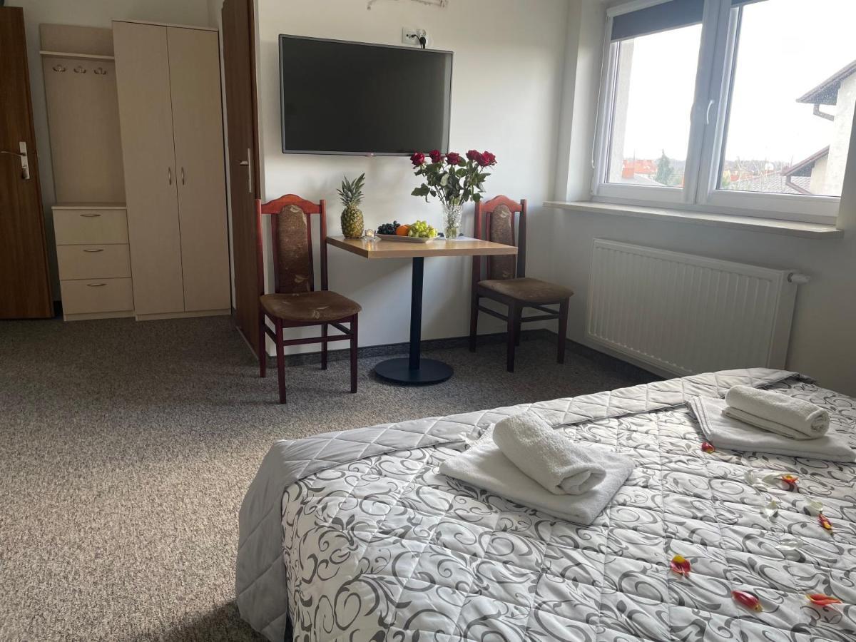 Hotelik Gold Raszyn Exterior foto