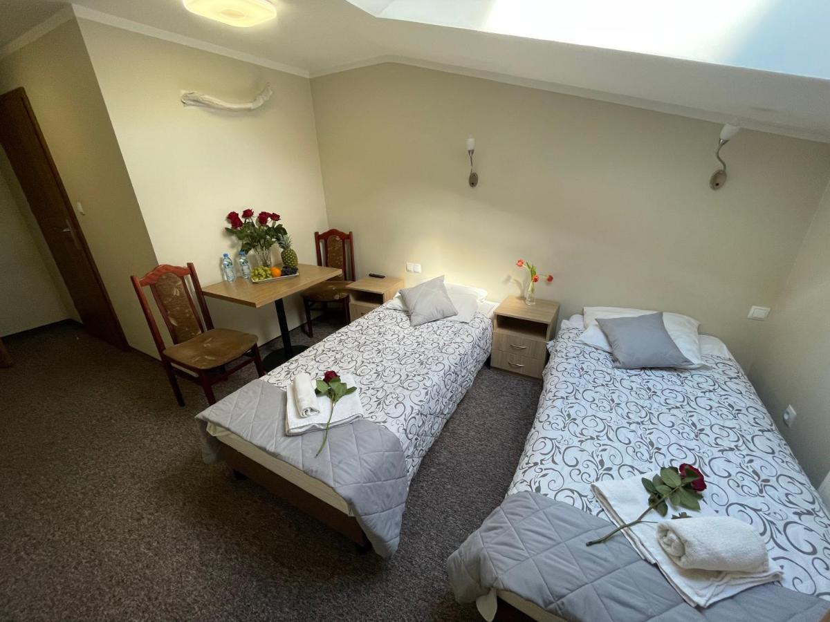 Hotelik Gold Raszyn Exterior foto