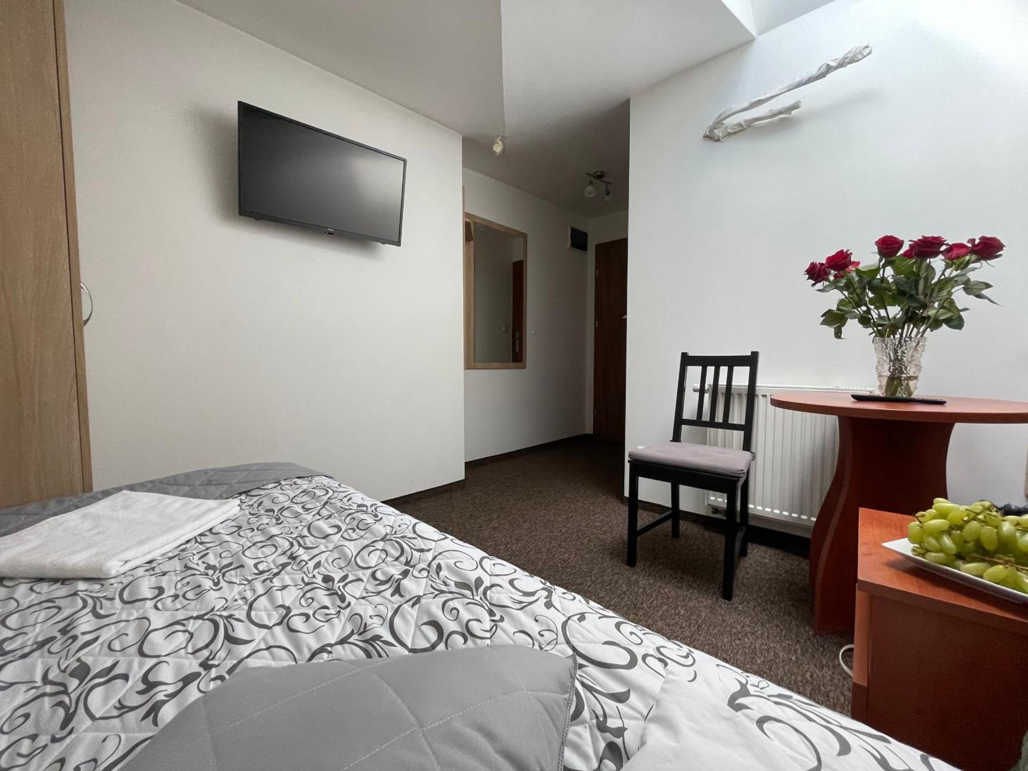 Hotelik Gold Raszyn Exterior foto